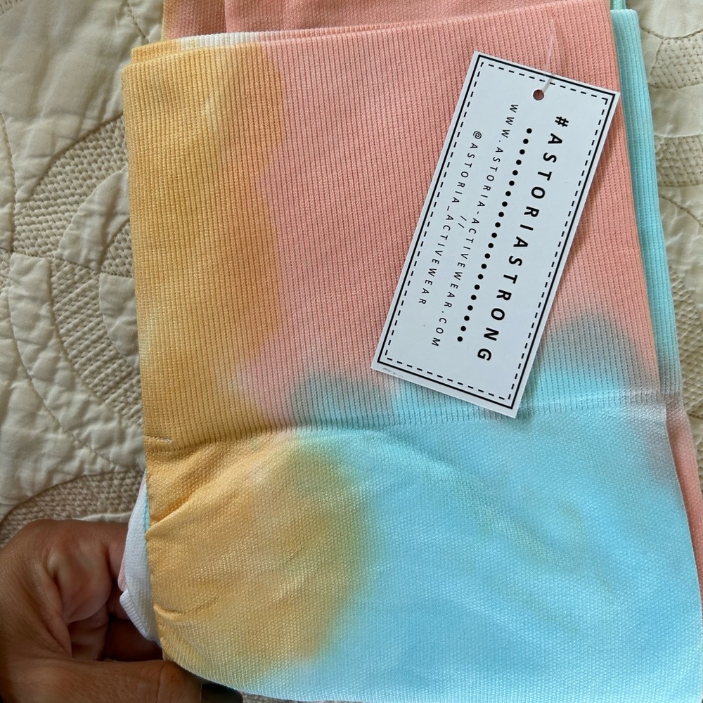 Astoria tie-dye leggings